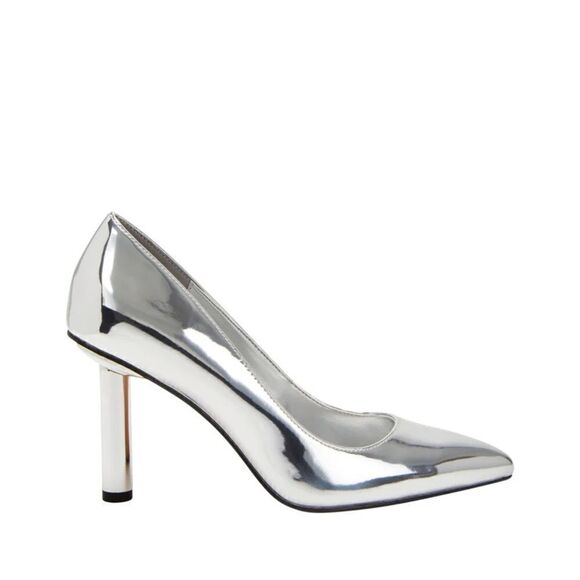 Katy Perry
The Canidee Pump - Silver - Picture 1 of 7